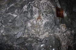 Photograph 1: Gold-bearing pyrite–chalcopyrite–quartz breccia