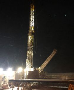 CapStar #311 drilling ahead during snowstorm