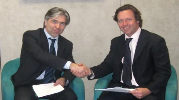 Contract signing PO Valley
